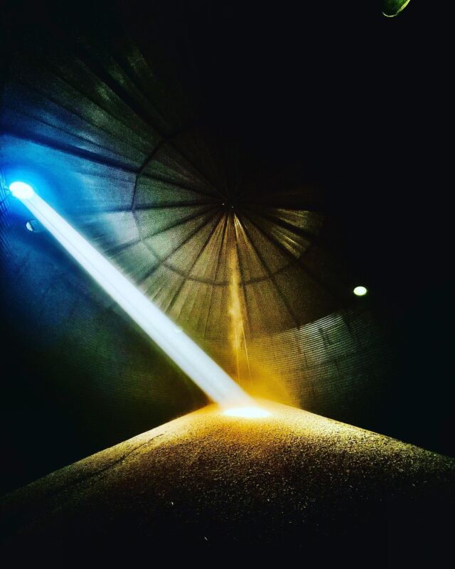 Last silo of a stop / start harvest. #harvest23